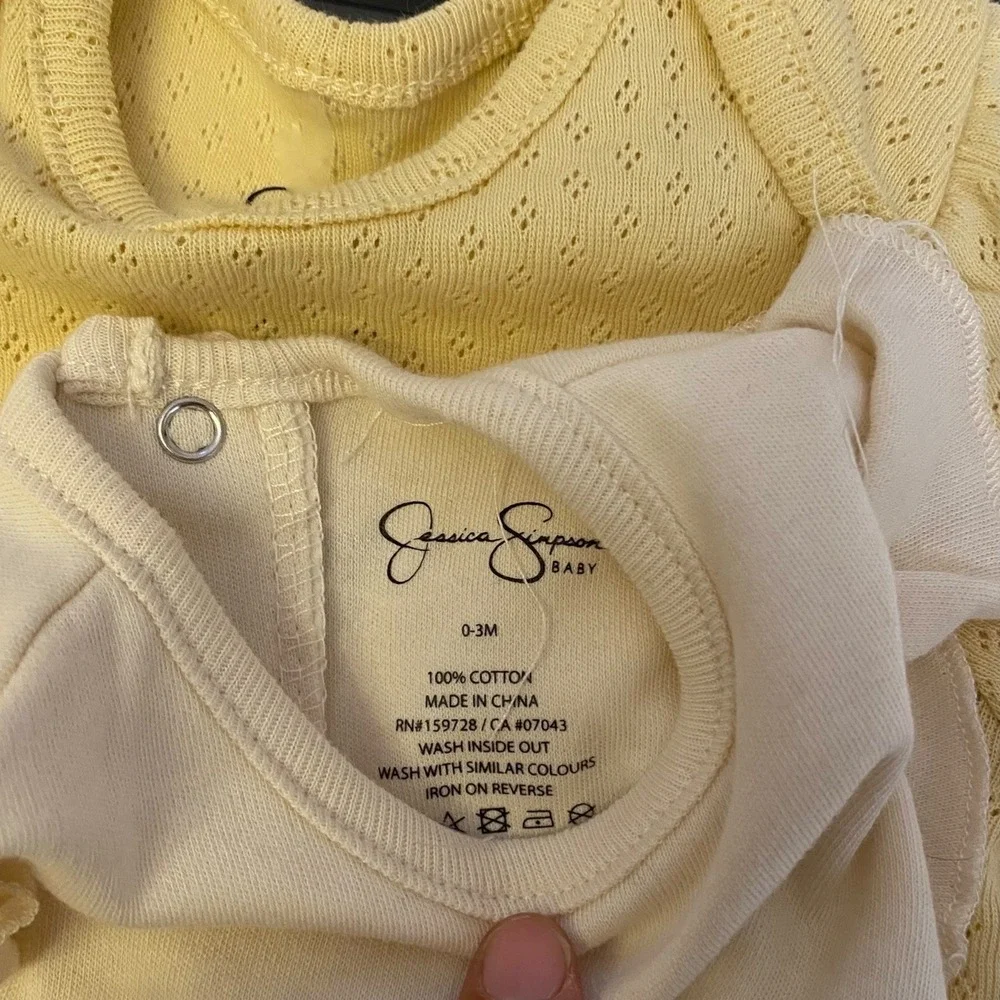 Jessica Simpson Baby Girl 0-3M Bodysuit Sunflower Set Yellow‎ Sleeved Outfit 215